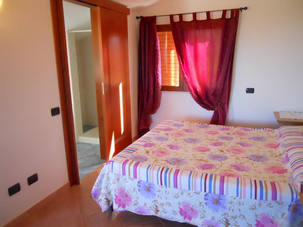 Artistika Golden Apartment Capitana Zimmer foto