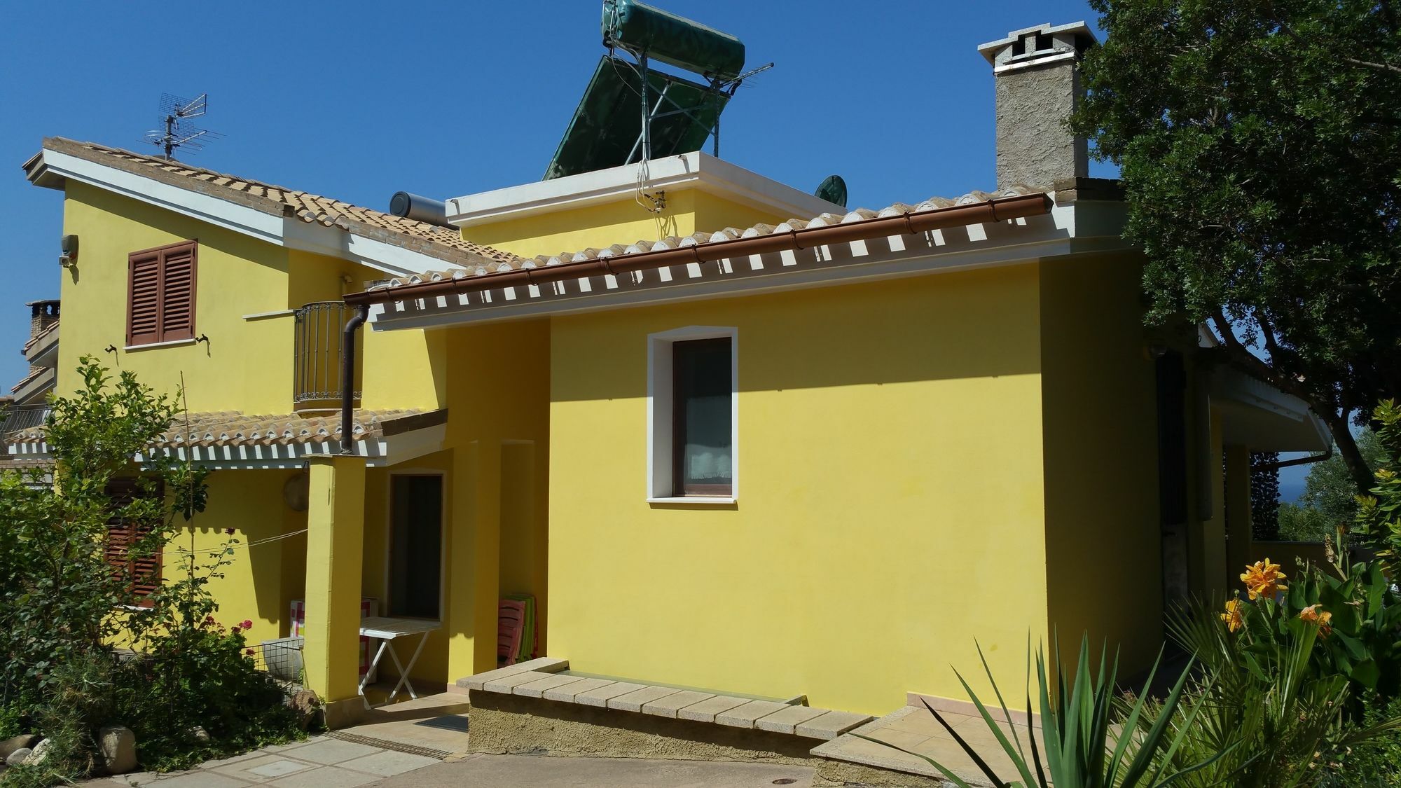 Artistika Golden Apartment Capitana Exterior foto
